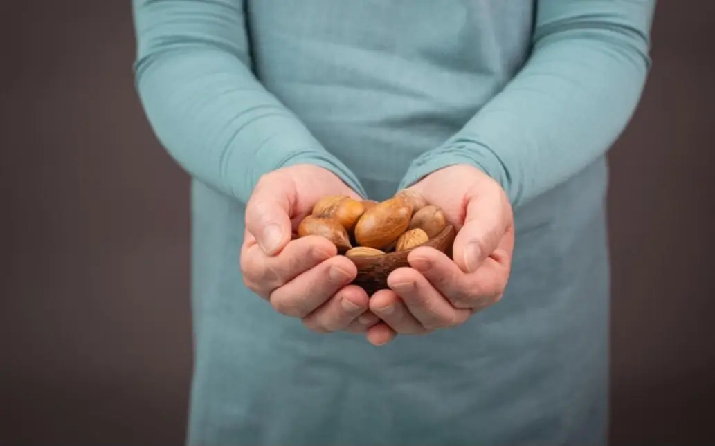 benefits of nuts for pregnant women